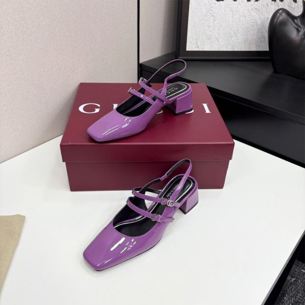 Gucci Women’s pump with Double G