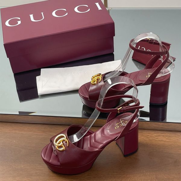 GUCCI Women’s platform sandal with Double G