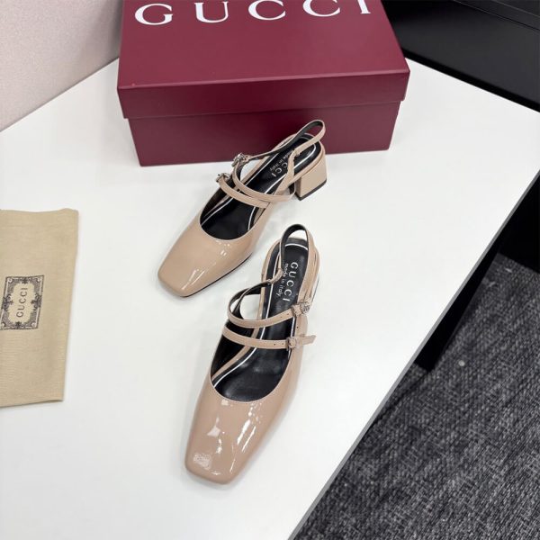Gucci Women’s pump with Double G
