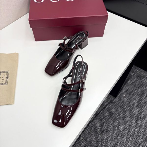 Gucci Women’s pump with Double G