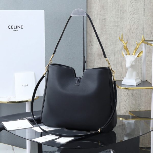 CELINE MEDIUM CAMILLE 16 SOFT BAG IN SMOOTH CALFSKIN