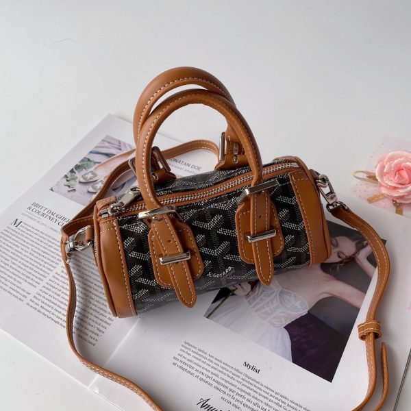 Cowhide Bag 12082025 – Size 18 x 8 x 10 cm