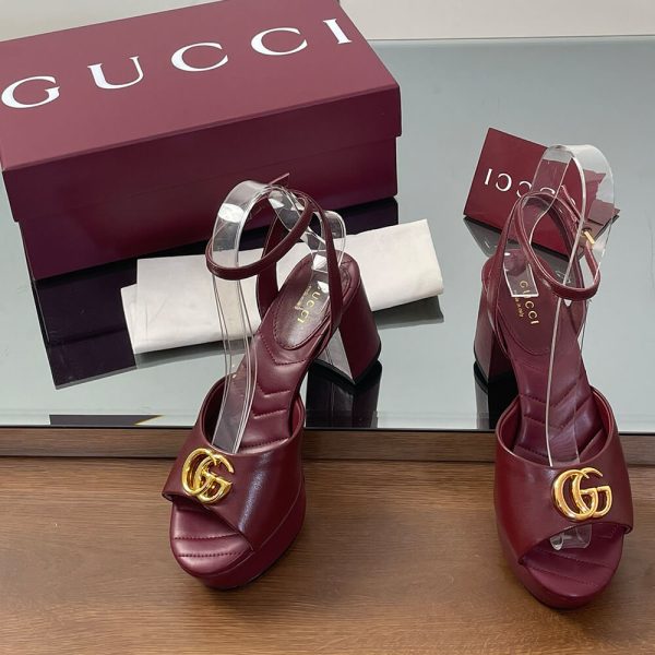 GUCCI Women’s platform sandal with Double G