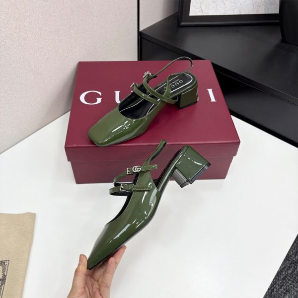 Gucci Women’s pump with Double G