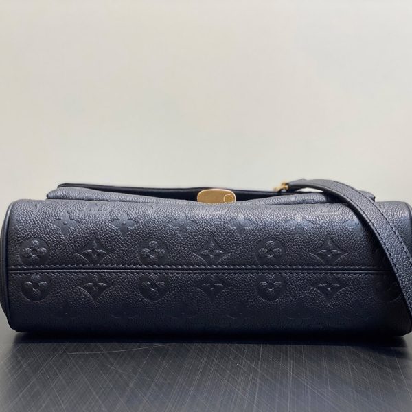 LV Anytime Flap Bag(high-end grade)