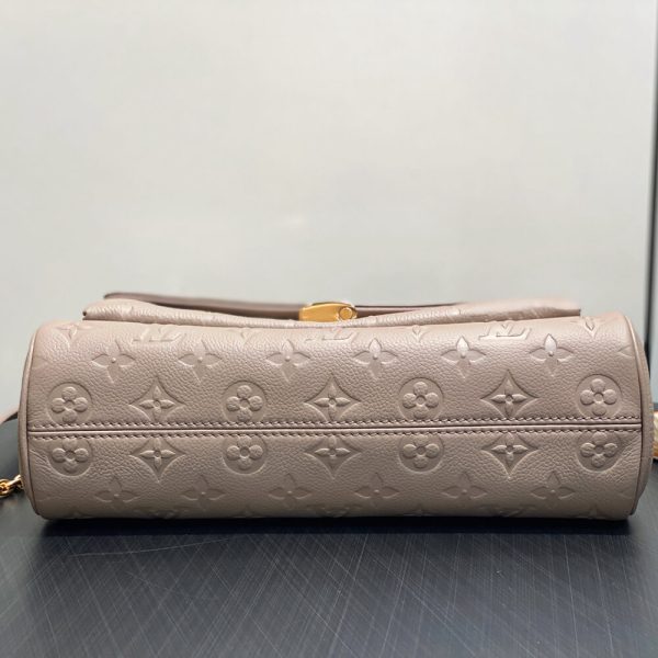 LV Anytime Flap Bag(high-end grade)