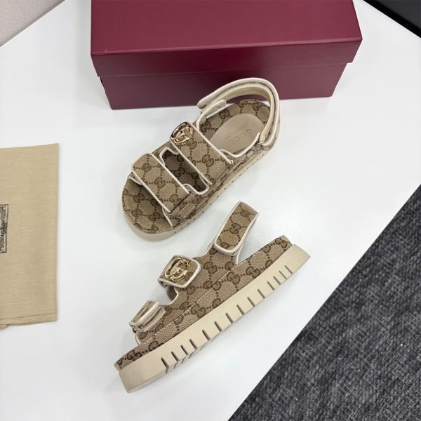 GUCCI Women’s sandal with Double G