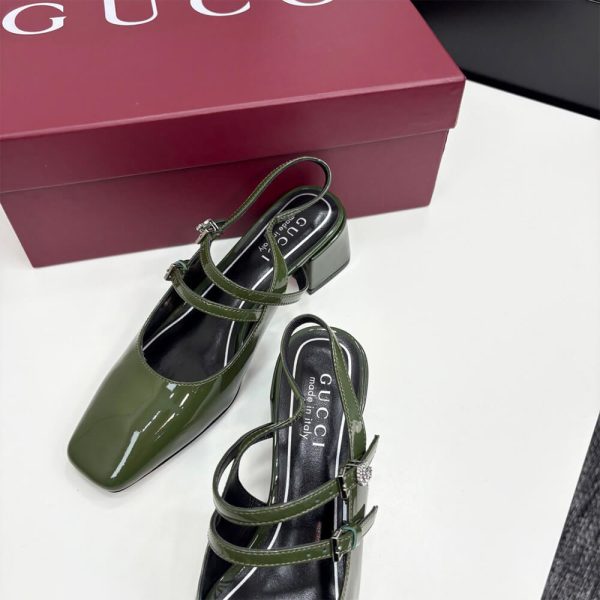 Gucci Women’s pump with Double G
