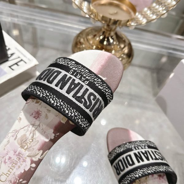 DIOR Dway Slide