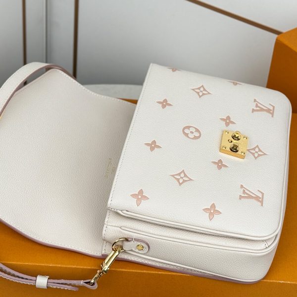 Louis Vuitton Pochette Métis(HIGH-END GRADE)