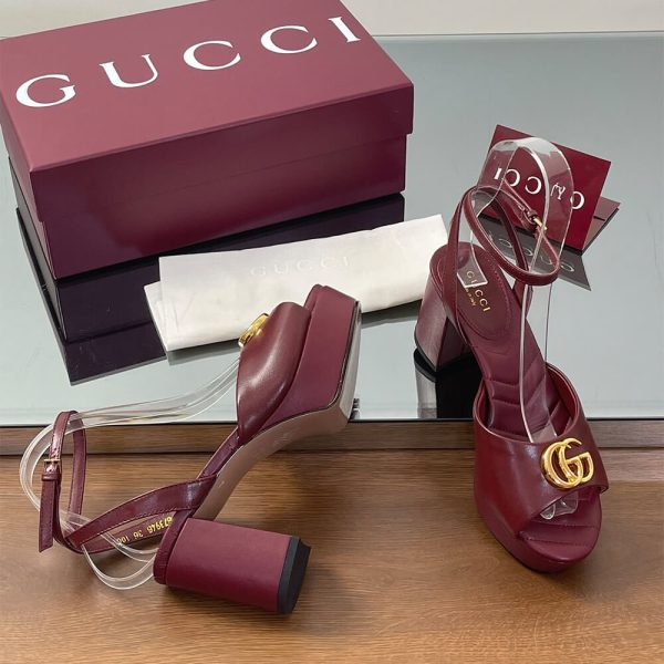 GUCCI Women’s platform sandal with Double G