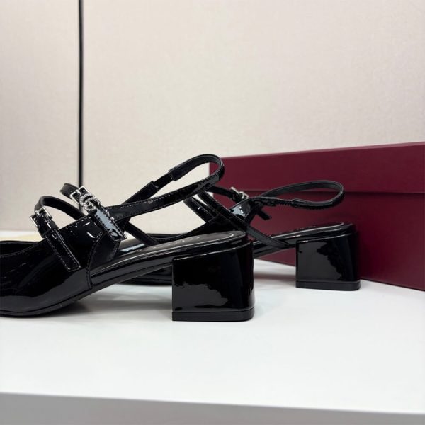 Gucci Women’s pump with Double G