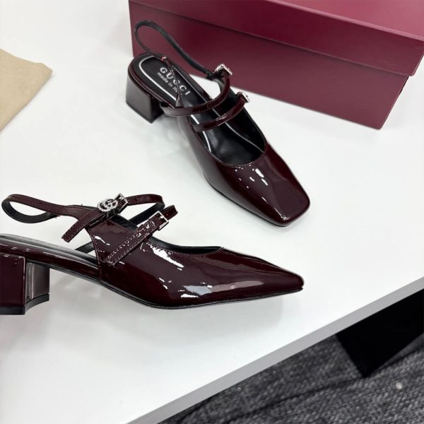 Gucci Women’s pump with Double G