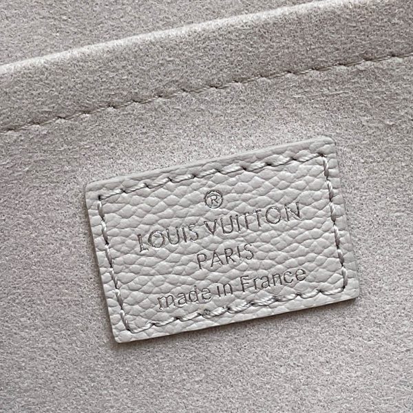 LV OnTheGo East West Chain(HIGH-END GRADE)