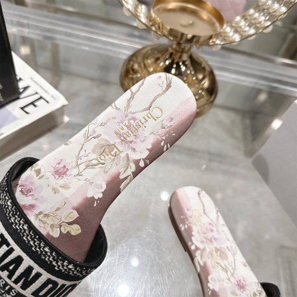 DIOR Dway Slide