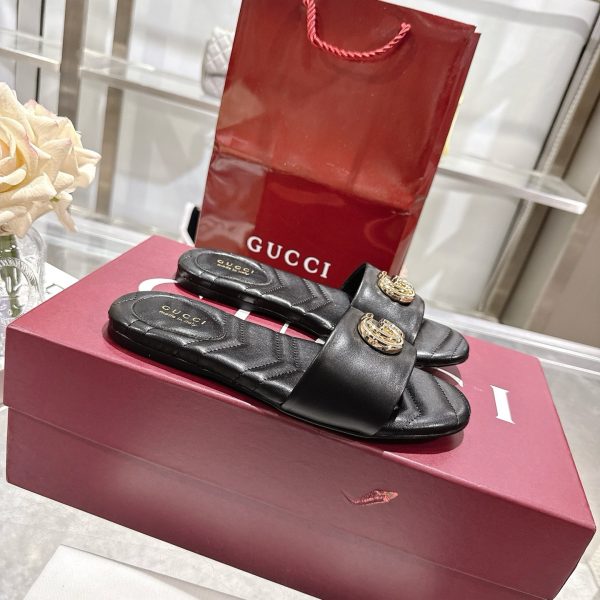 GUCCI WOMEN SLIDE SANDAL WITH DOUBLE G BLACK ‎832449 BKO00 1000