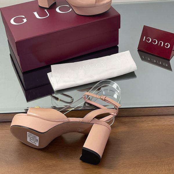 GUCCI Women’s platform sandal with Double G