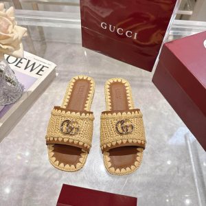 GUCCI WOMEN SLIDE SANDAL WITH DOUBLE G RAFFIA CROCHET 835084 FAEQ3 9642