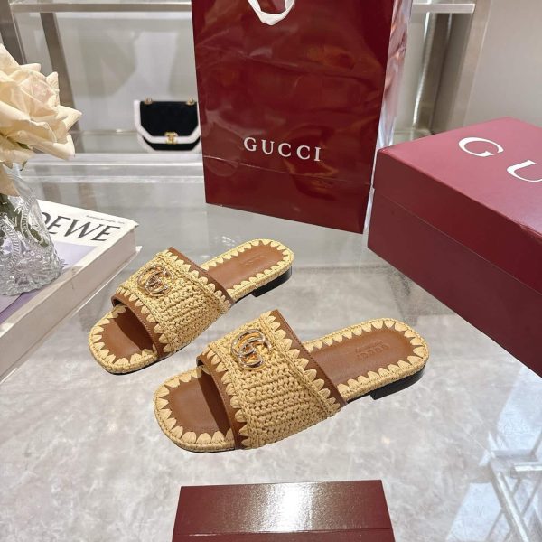 GUCCI WOMEN SLIDE SANDAL WITH DOUBLE G RAFFIA CROCHET 835084 FAEQ3 9642
