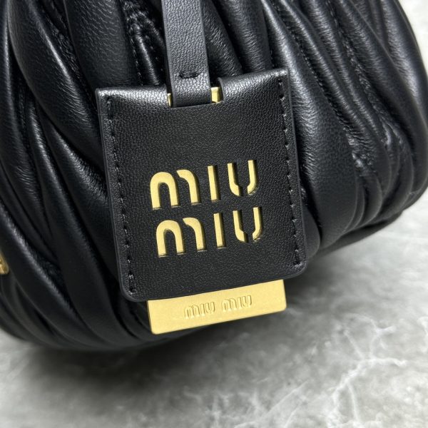 MIU MIU MATELASSÉ NAPPA LEATHER BAG BLACK 17CM 5BE084 N88 F0002 V OOO