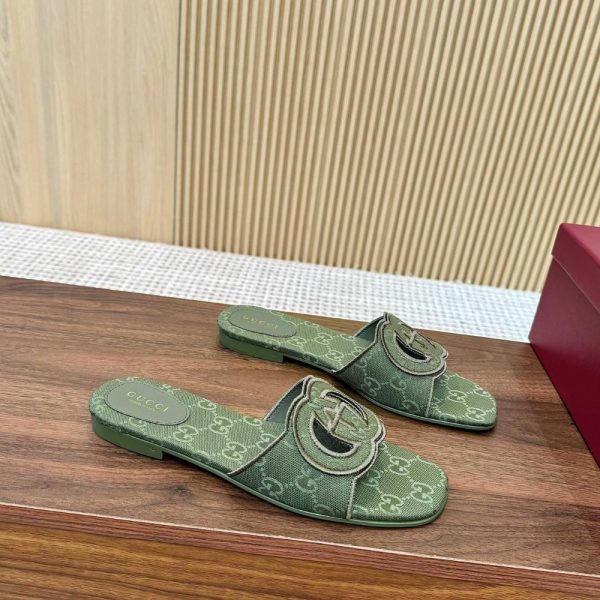 GUCCI WOMEN SLIDE SANDAL WITH INTERLOCKING G GREEN GG CANVAS‎ ‎790447 9SF00 3005