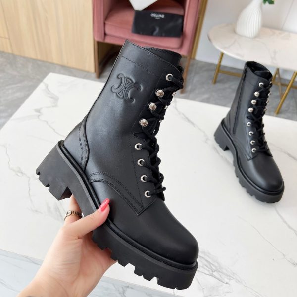 CELINE TRIOMPHE RANGERS MID LACE UP BOOT IN SHINY BULL BLACK 357583579C38NO