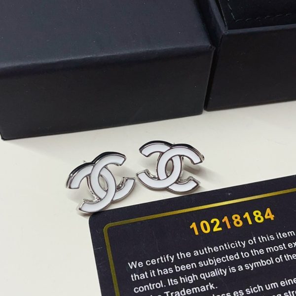 CHANEL 25S EARRINGS WHITE SILVER METAL ABF565 B20465 U0776