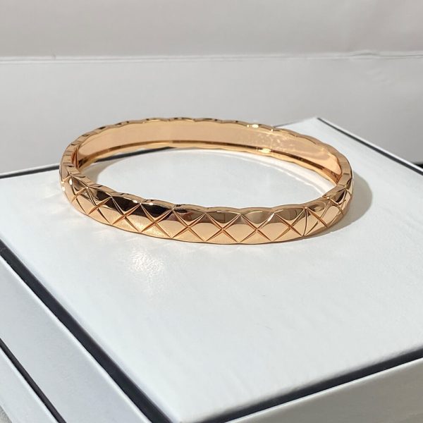 CHANEL COCO CRUSH bracelet