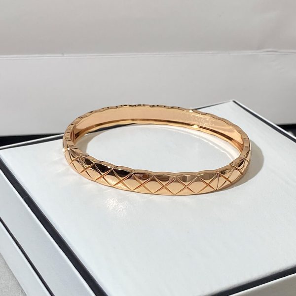 CHANEL COCO CRUSH bracelet