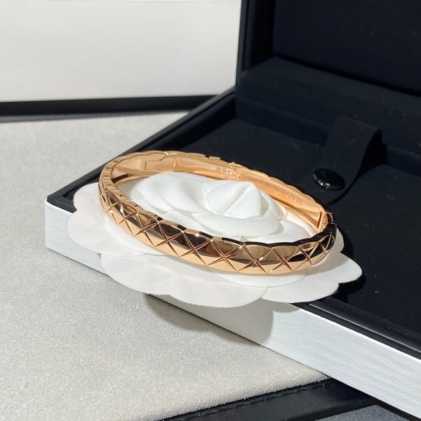 CHANEL COCO CRUSH bracelet