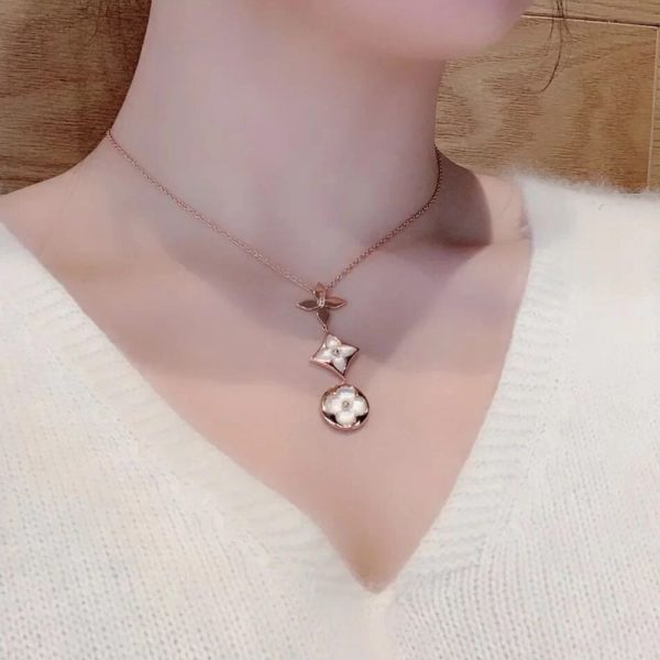 LV necklace