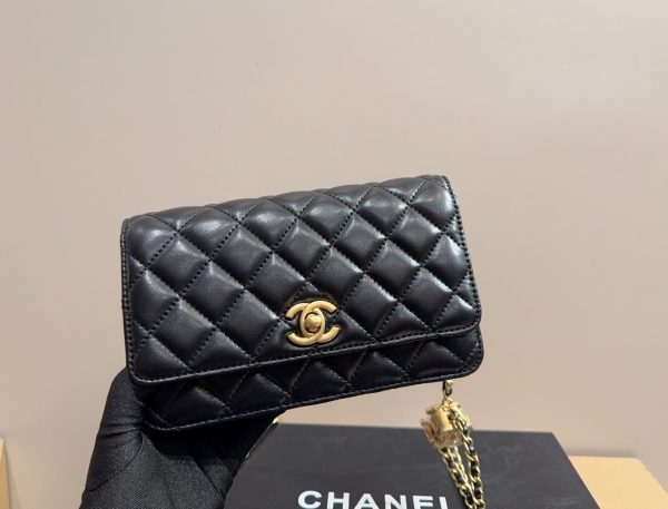 CHANEL DIAMOND BALL LAMBSKIN BLACK