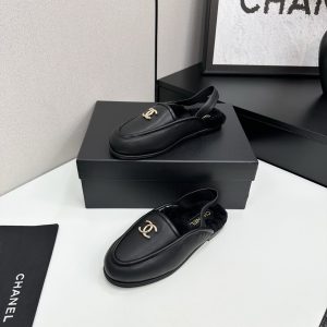 Chanel 25A slingback Suede vinous