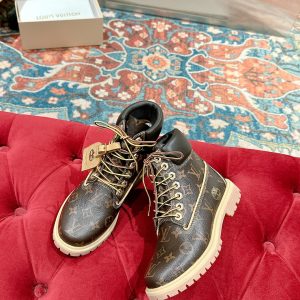 LV X TIMBERLAND ANKLE BOOT