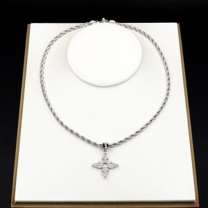 LOUI VUITTON LV ROPE PENDANT NECKLACE SILVER