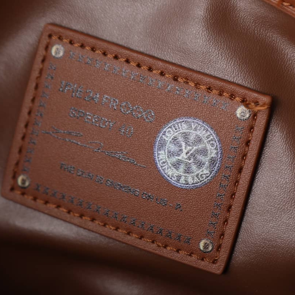 LOUIS VUITTON SPEEDY P9 BANDOULIÈRE 40 BAG GREEN SANCHA 40CM M15244 LOUIS VUITTON SPEEDY P9 BANDOULIÈRE 40 BAG GREEN SANCHA 40CM M15244