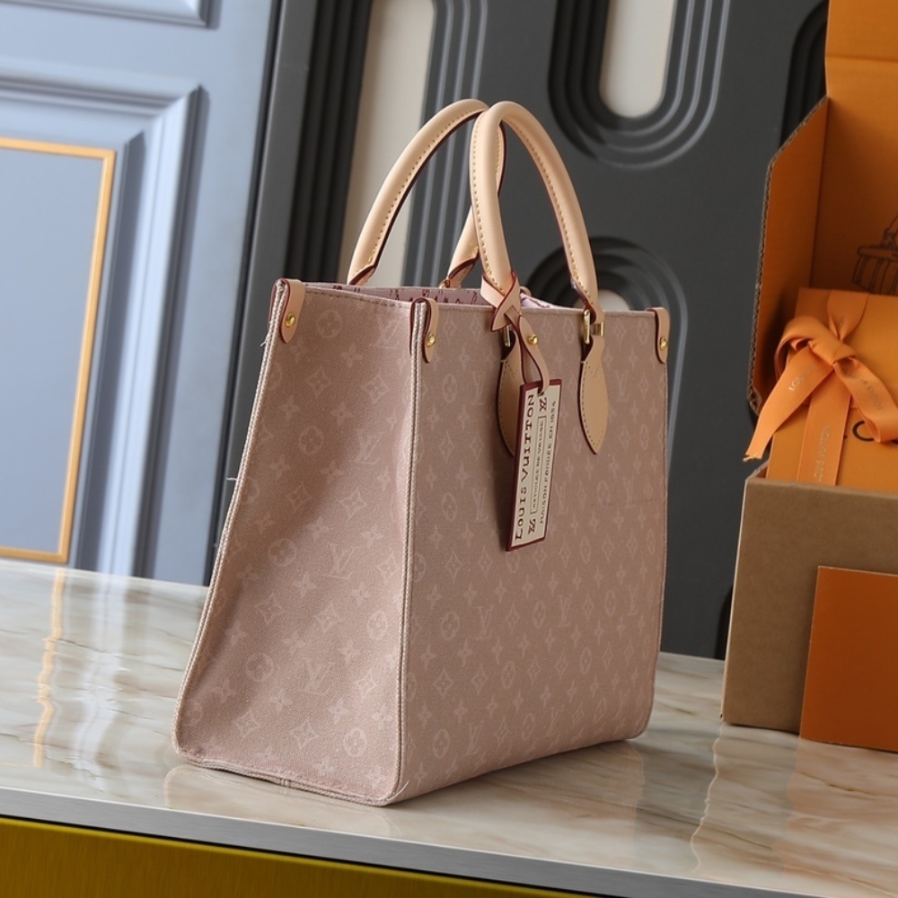 LOUIS VUITTON ONTHEGO ORGANIZER MEOWGRAM BEIGE 37CM M15136 LOUIS VUITTON ONTHEGO ORGANIZER MEOWGRAM BEIGE 37CM M15136