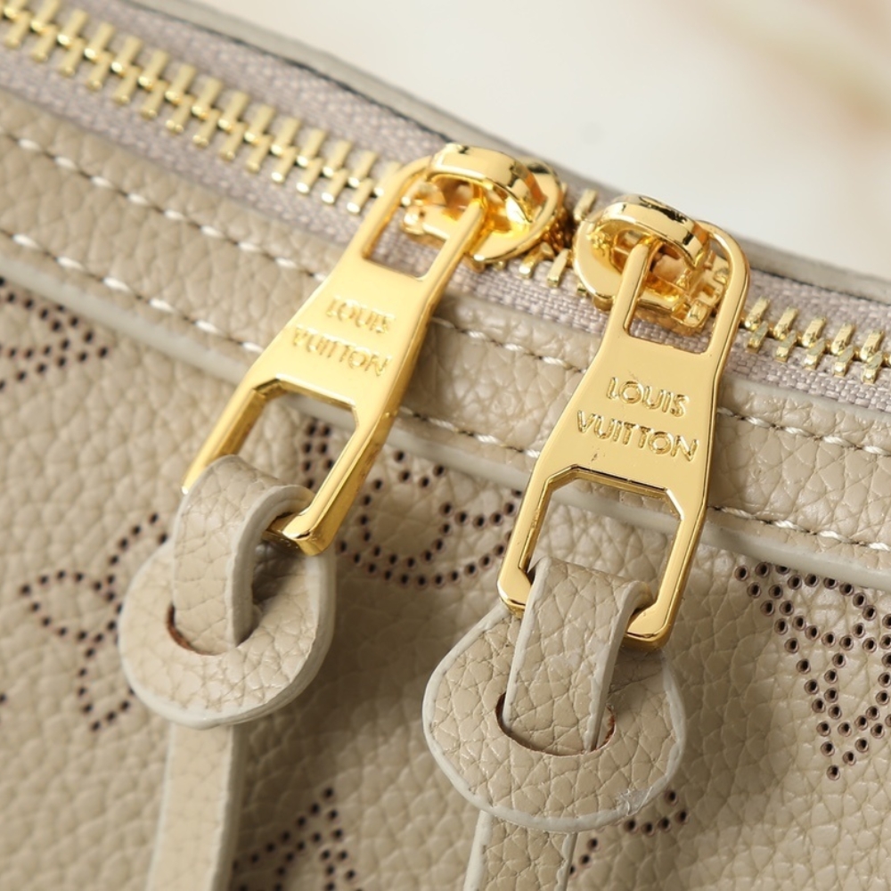 LOUIS VUITTON HAND IT ALL PM BEIGE 29CM M25904 LOUIS VUITTON HAND IT ALL PM BEIGE 29CM M25904