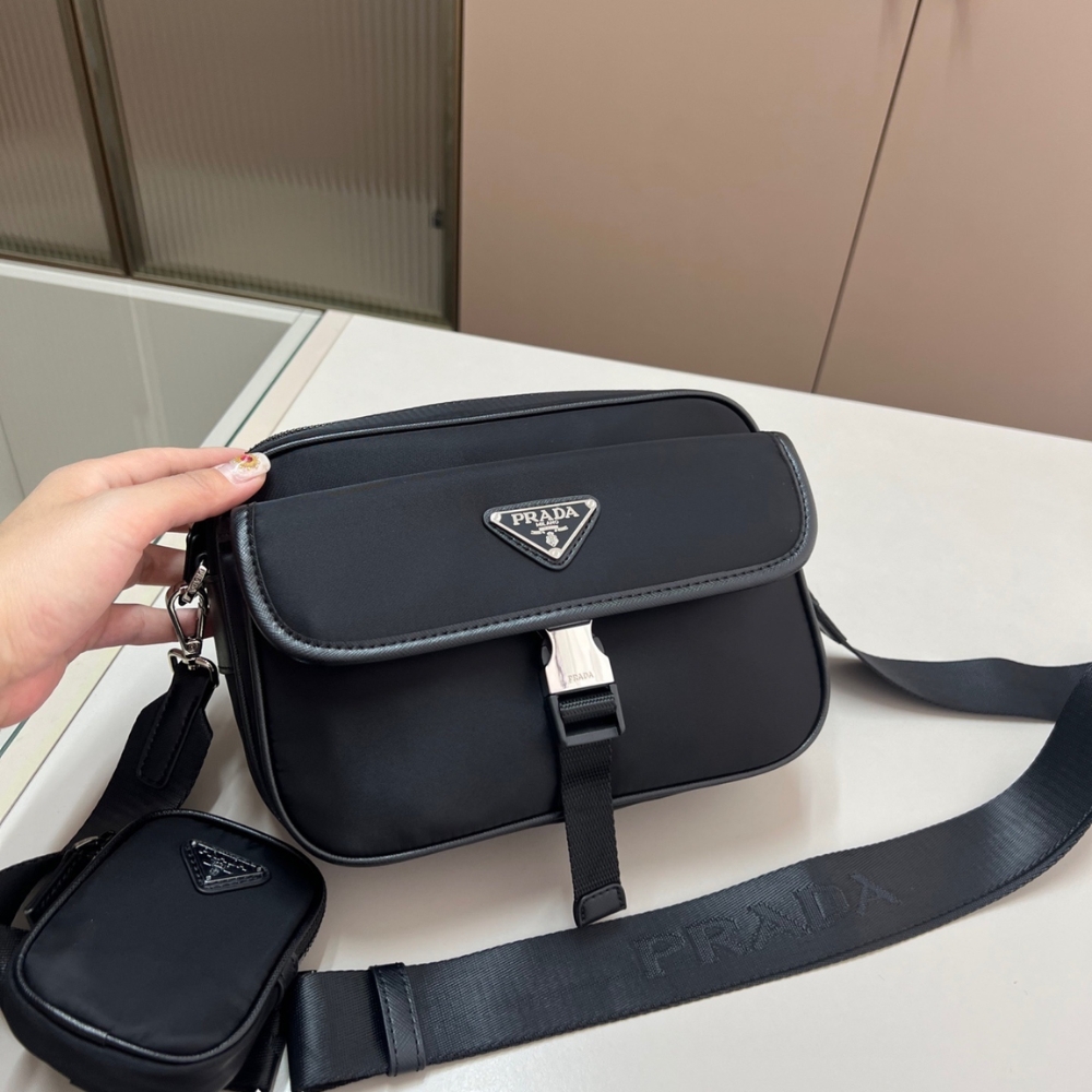 PRADA RE NYLON AND SAFFIANO LEATHER SHOULDER BAG BLACK 24CM 2VH133 2DMH F0002 XMP PRADA RE NYLON AND SAFFIANO LEATHER SHOULDER BAG BLACK 24CM 2VH133 2DMH F0002 XMP