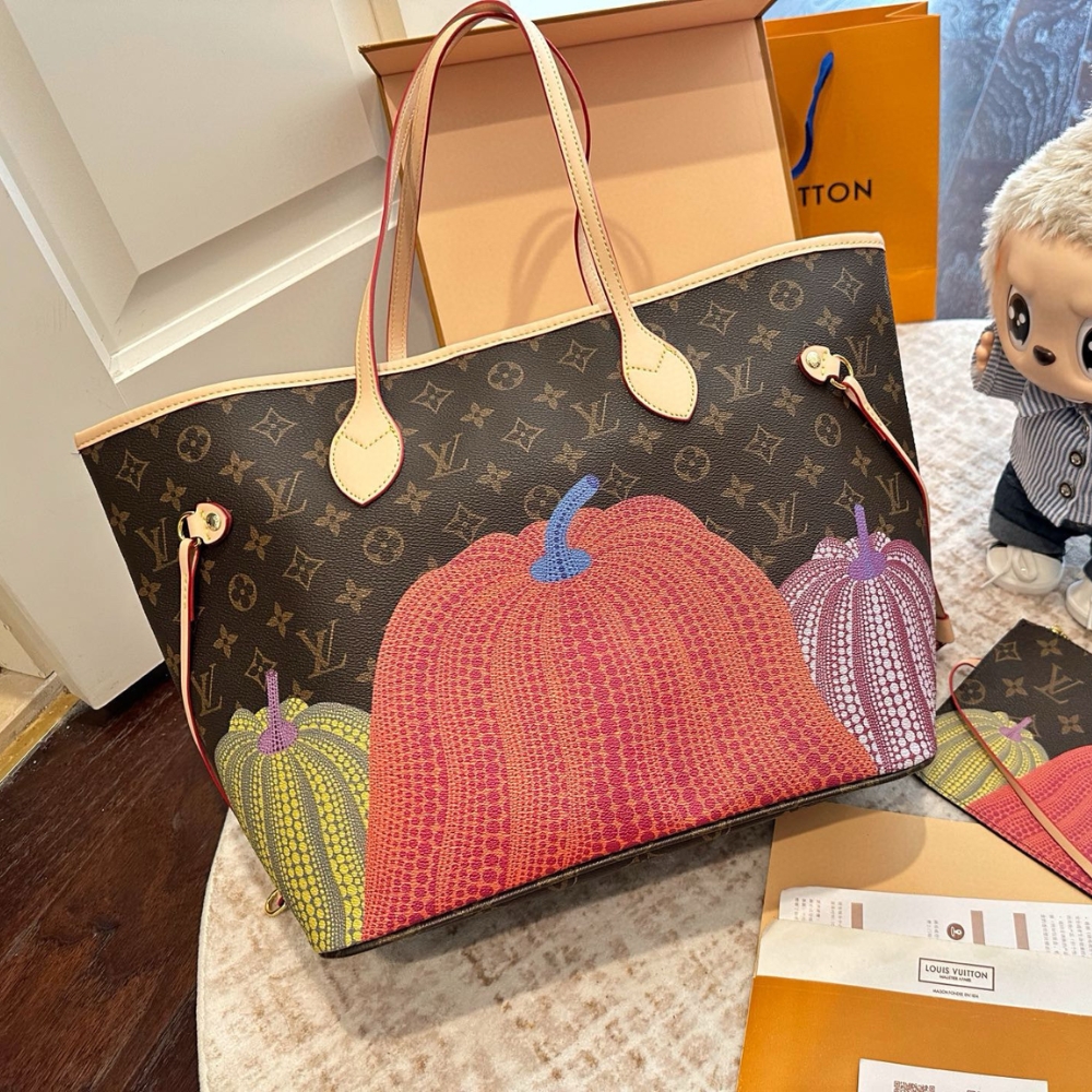 LOUIS VUITTON X YAYOI KUSAMA NEVERFULL MM MONOGRAM PUMPKIN DOTS RED 31CM LOUIS VUITTON X YAYOI KUSAMA NEVERFULL MM MONOGRAM PUMPKIN DOTS RED 31CM