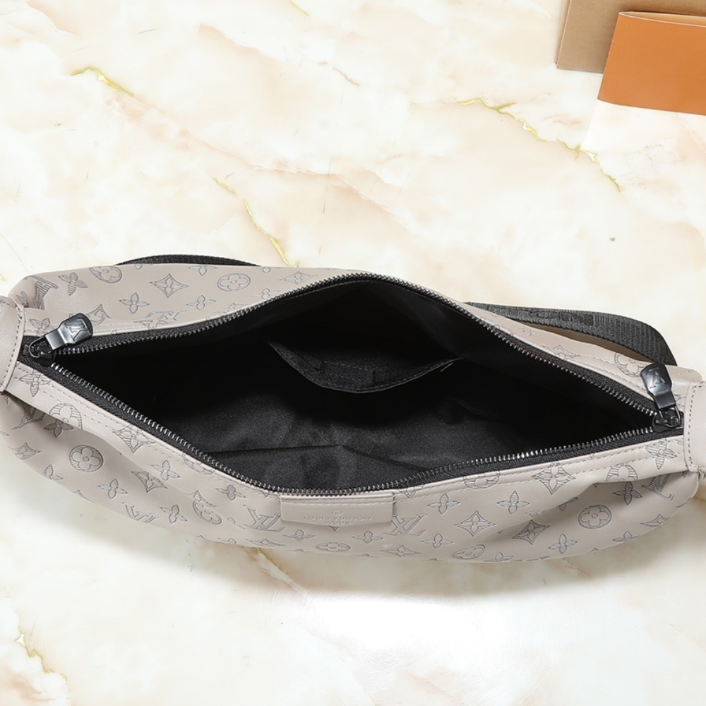 LOUIS VUITTON HOBO HAMAC SABLE 39CM M24468 LOUIS VUITTON HOBO HAMAC SABLE 39CM M24468