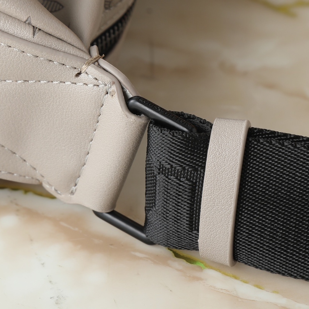 LOUIS VUITTON HOBO HAMAC SABLE 39CM M24468 LOUIS VUITTON HOBO HAMAC SABLE 39CM M24468