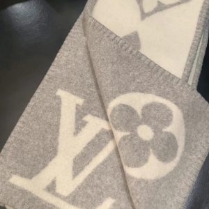 LOUIS VUITTON SWEET DREAMS SCARF GREY 240CM