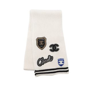 CHANEL 24B CASHMERE KNITTED BADGE SCARF WHITE 180CM