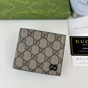 GUCCI BROWN INTERIOR GG BI FOLD WALLET BEIGE AND BLACK SUPREME 11CM