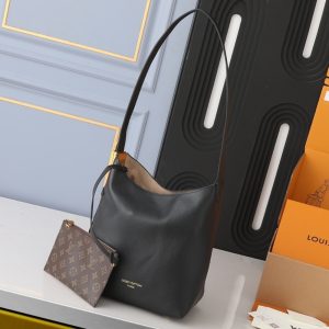 LOUIS VUITTON LOW KEY HOBO PM BLACK 28CM M25352