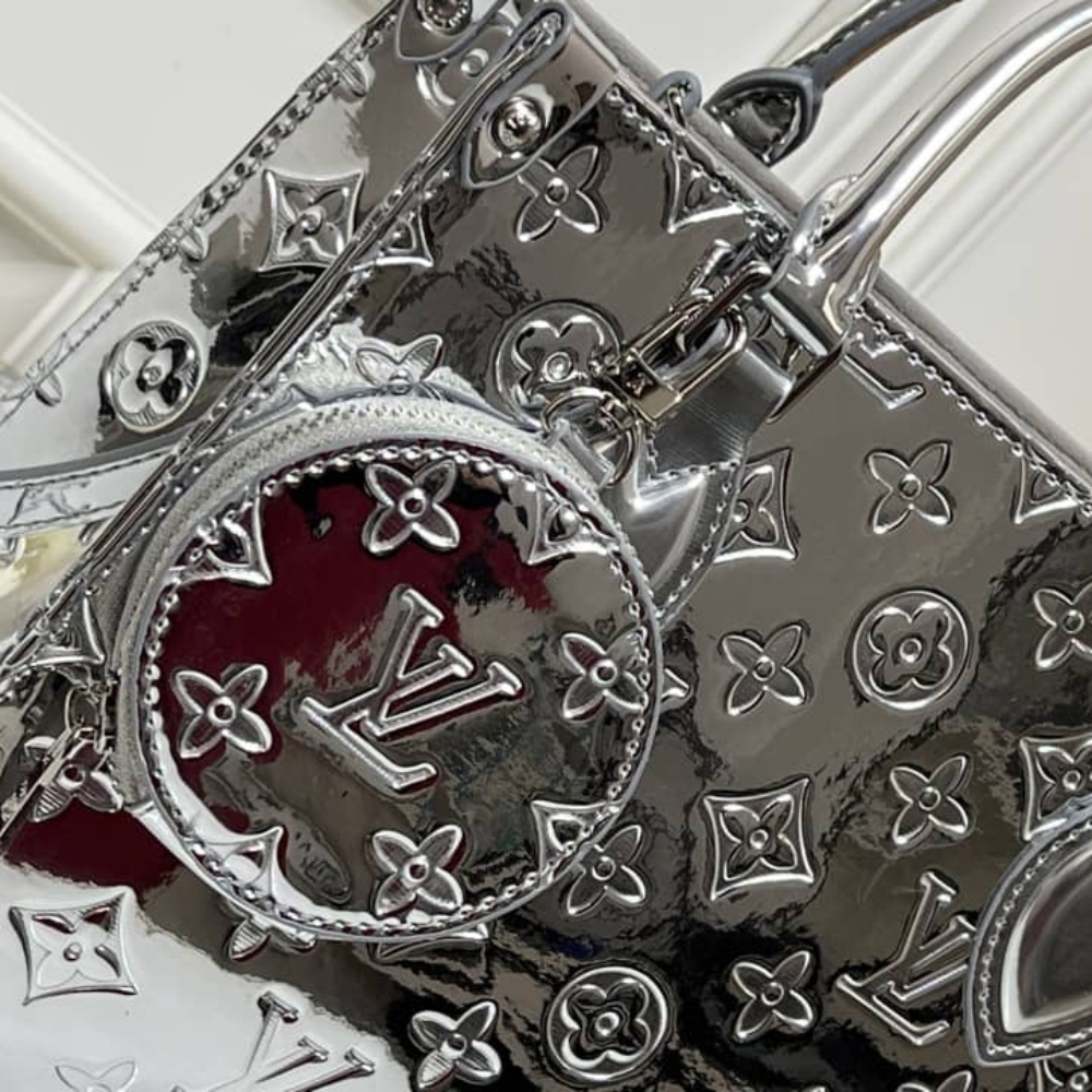 LOUIS VUITTON ONTHEGO PM SILVER 25CM LOUIS VUITTON ONTHEGO PM SILVER 25CM