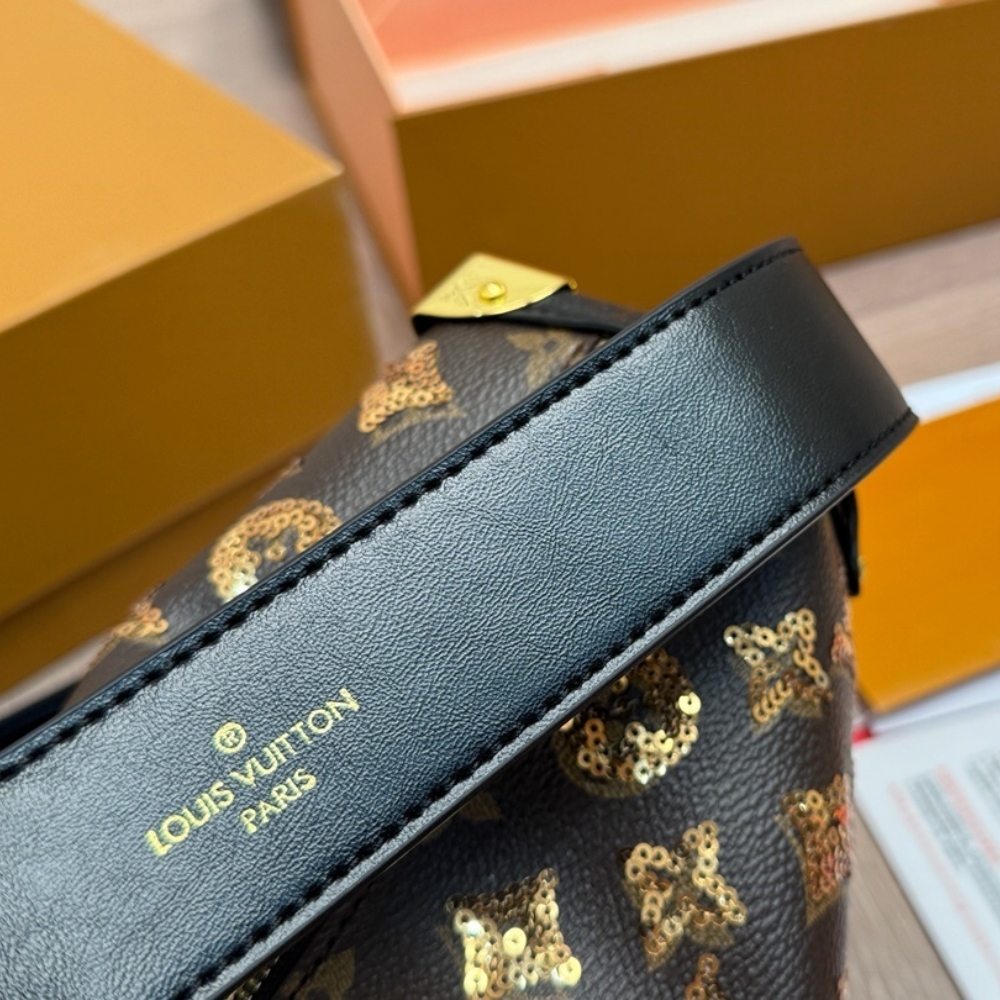 LOUIS VUITTON SIDE TRUNK MM MONOGRAM CANVAS BROWN 23CM LOUIS VUITTON SIDE TRUNK MM MONOGRAM CANVAS BROWN 23CM