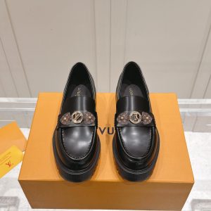 LOUIS VUITTON DISTRICT FLAT LOAFER BLACK