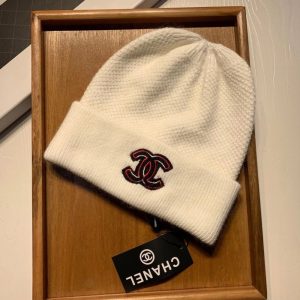 CHANEL CC LOGO CASHMERE BEANIE WHITE